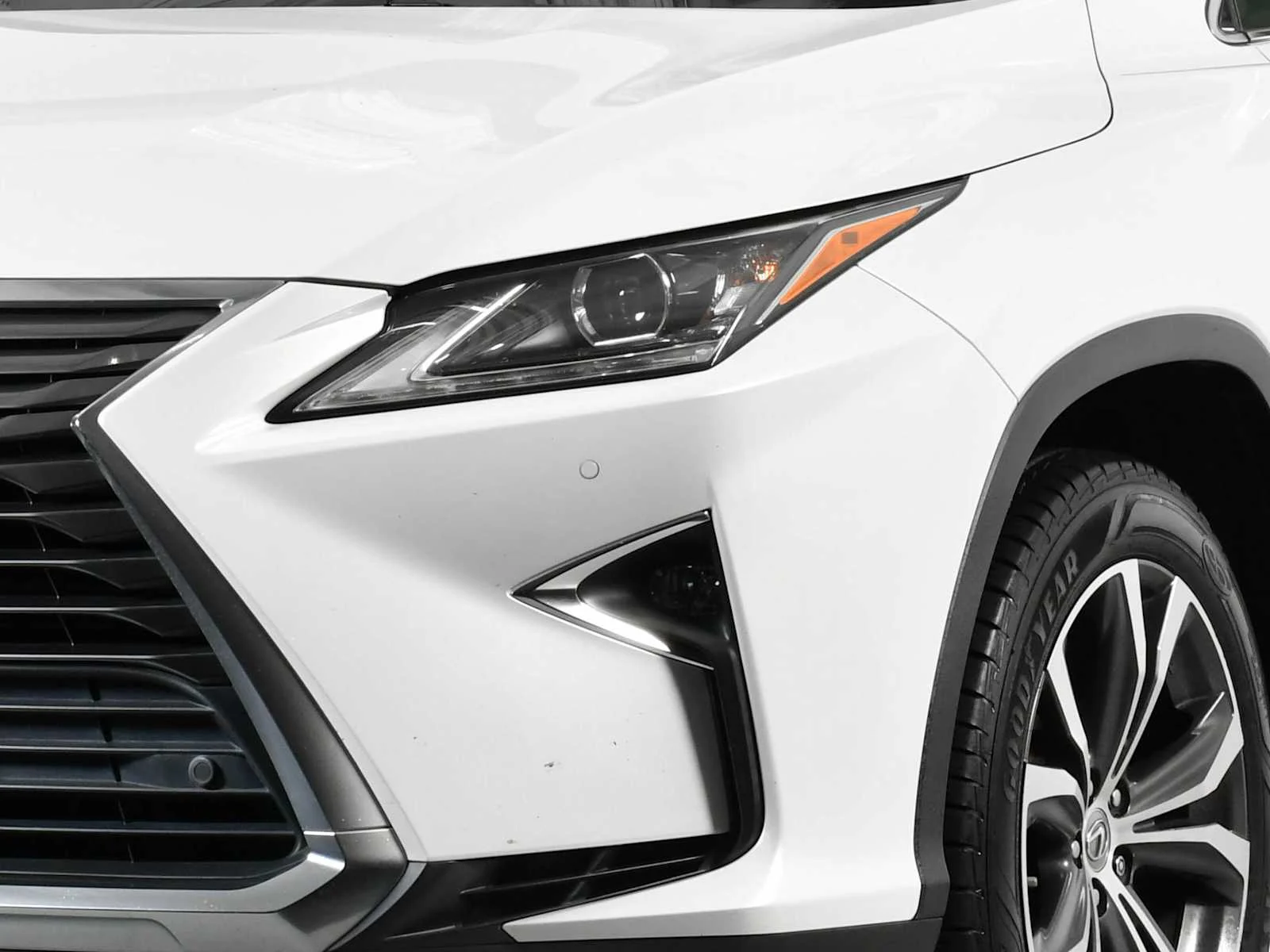 Used 2017 Eminent White Pearl Lexus  image 11