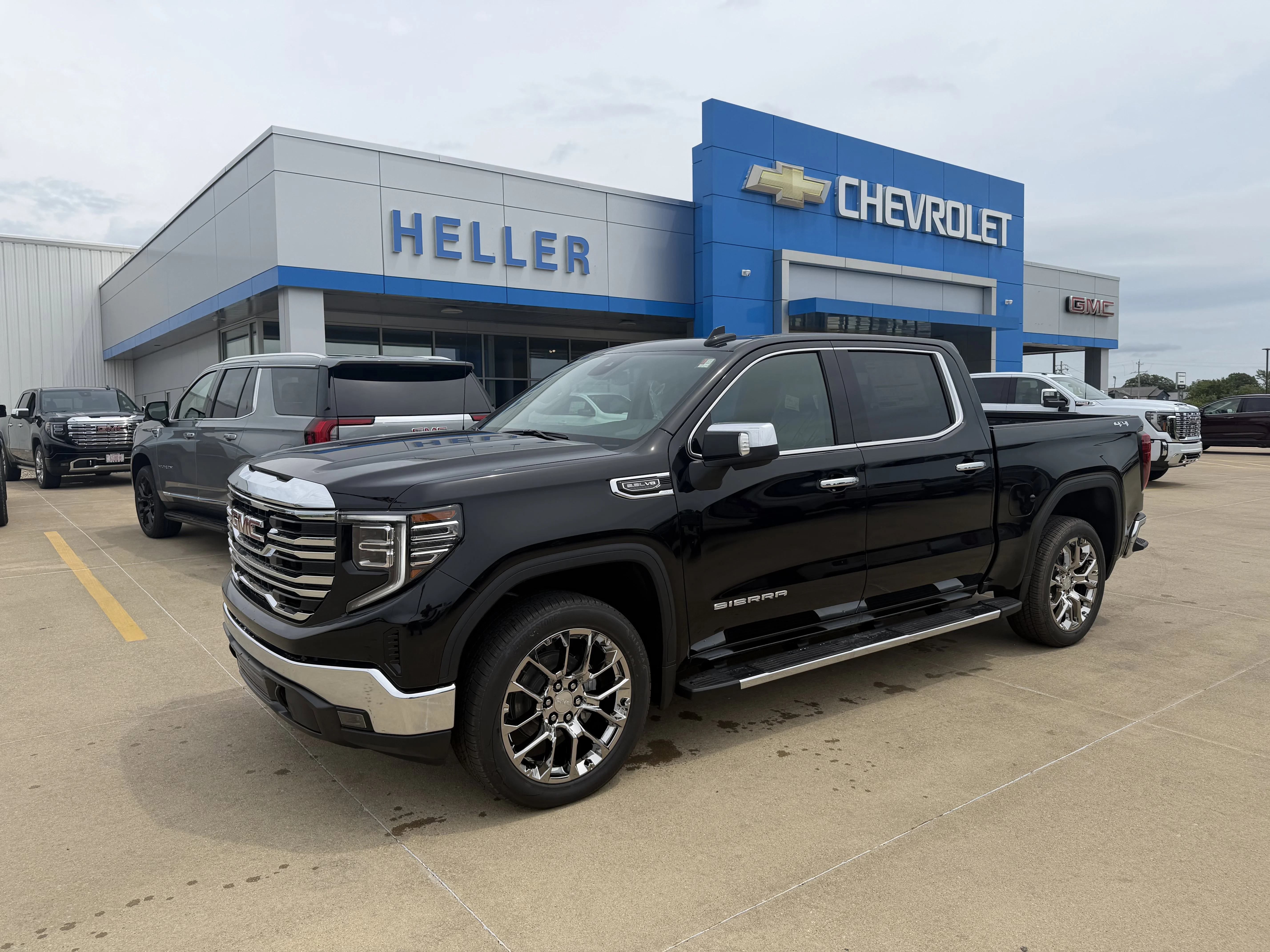 New 2026 Onyx Black GMC SLT image 2