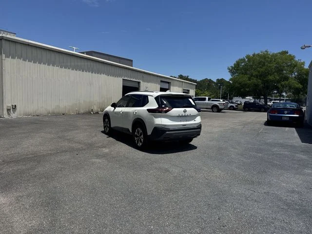 Used 2023 White Nissan SV image 7