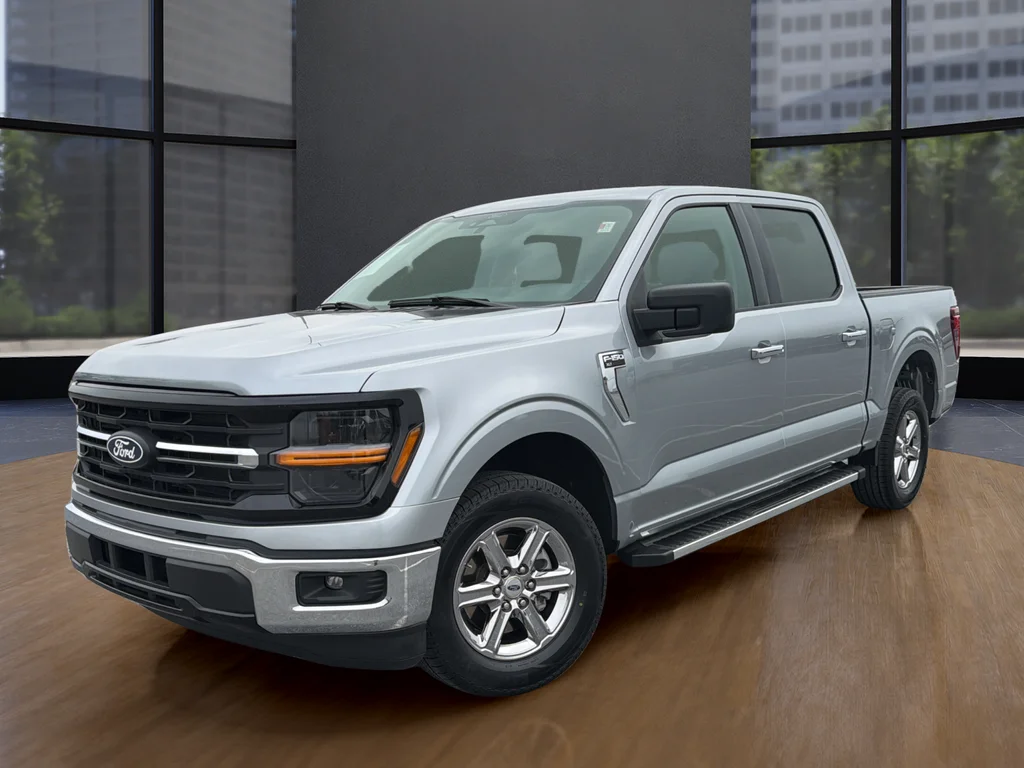 Used 2025 Silver Ford XLT image 9