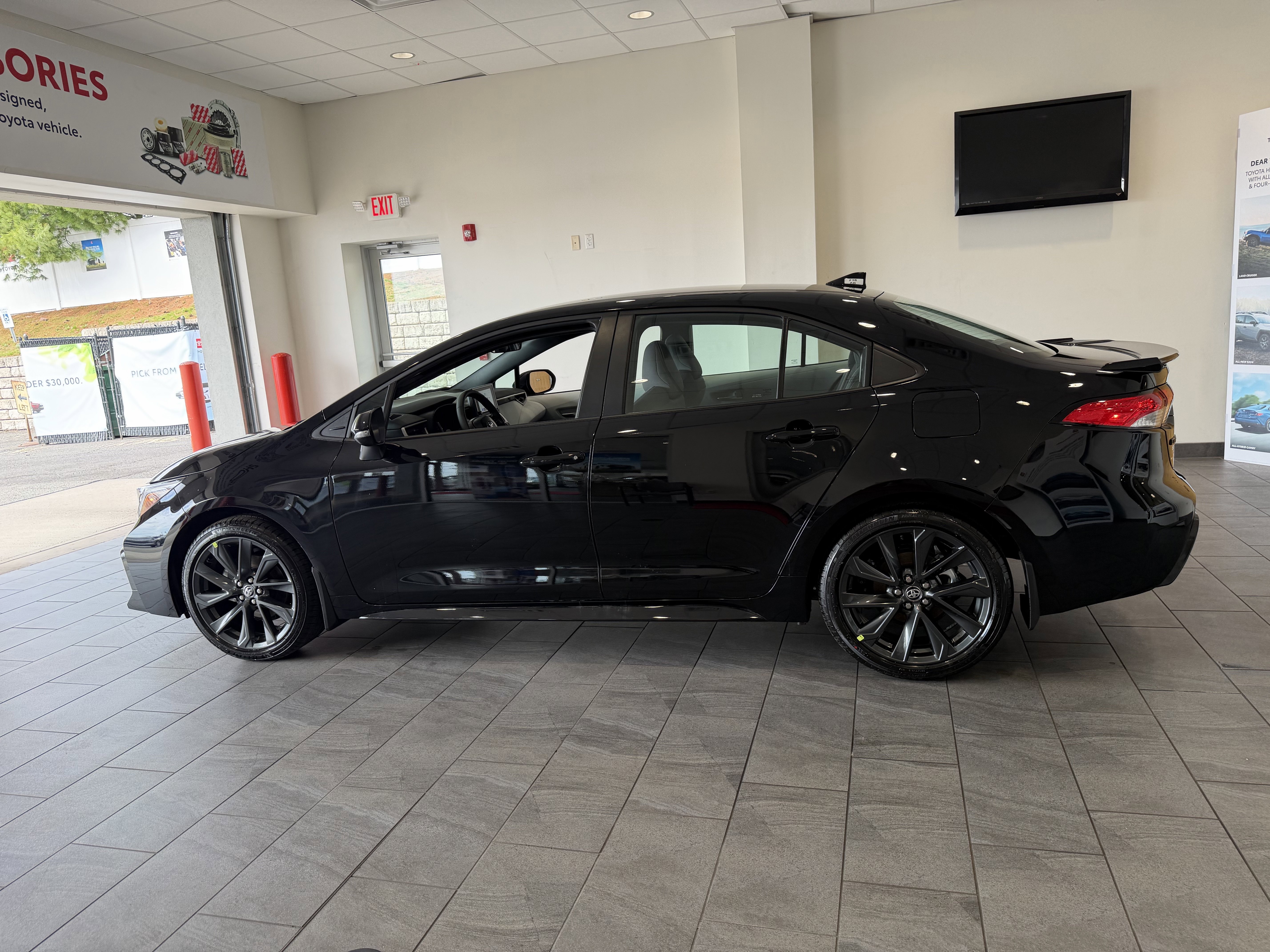 Certified Used 2026 MIDNIGHT BLACK Toyota SE image 59