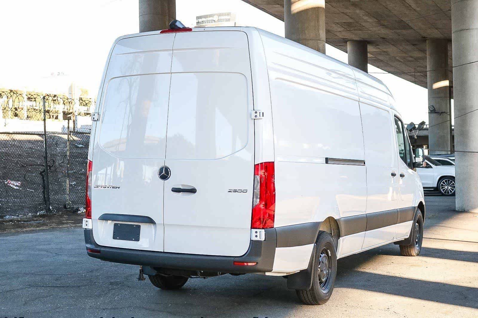 New 2026 Arctic White Mercedes-Benz Cargo 170WB High Roof RWD 2.0L I4 Diesel Turbo SO image 6