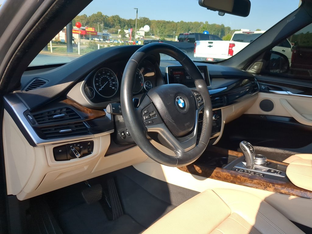 Used 2018 Silver BMW xDrive50i image 13
