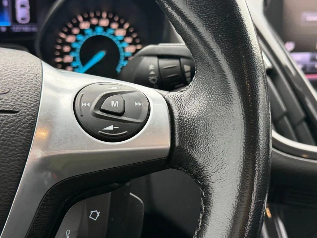 Used 2013 Red Ford Titanium image 18