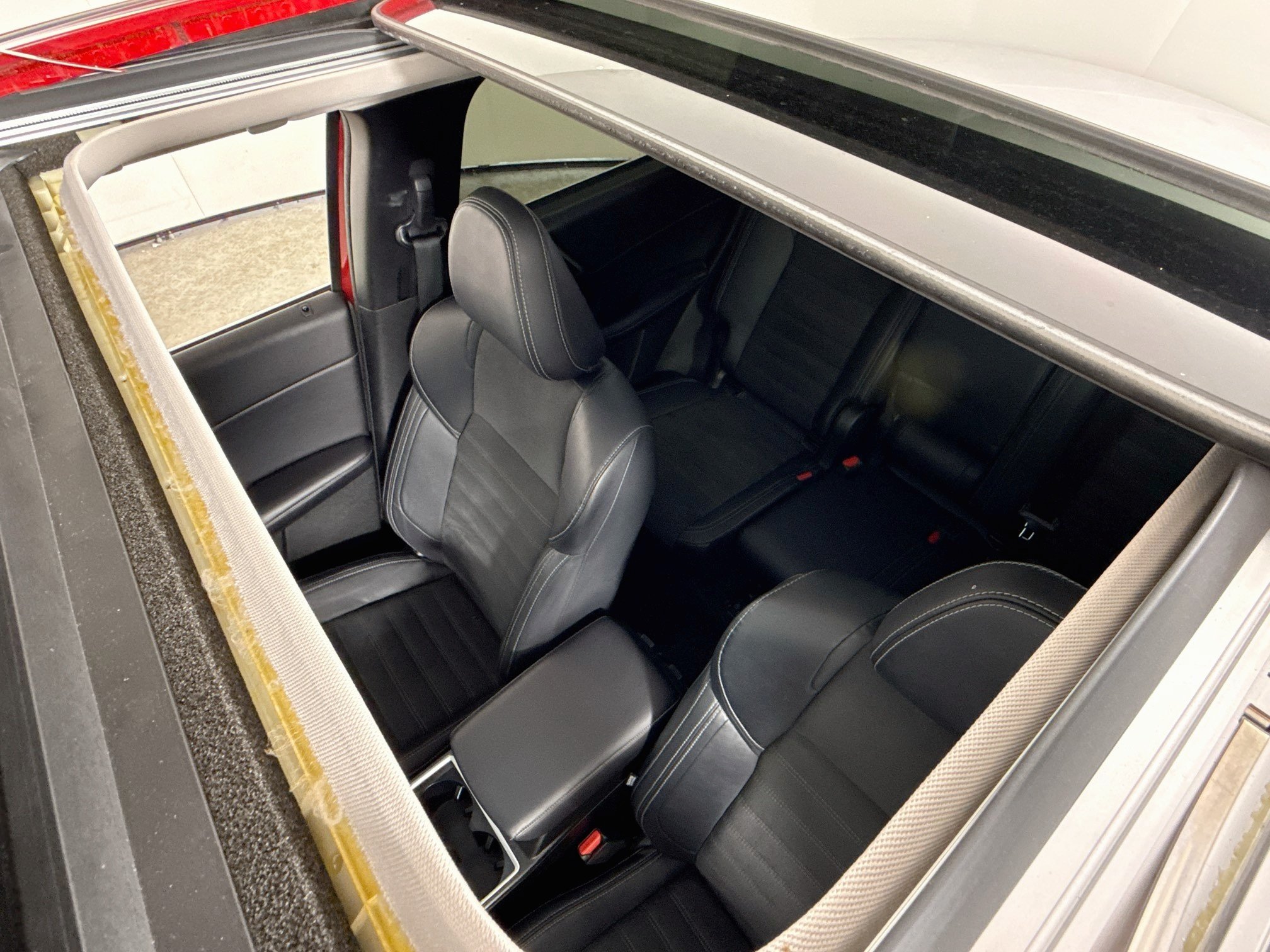 Used 2023 Red Diamond Mitsubishi SE image 22