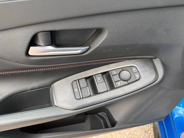 New 2026 Bluestone Pearl / Super Black Two-tone Nissan SR image 11