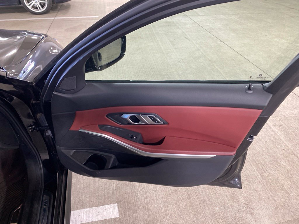 Used 2023 Black Sapphire Metallic BMW 330i xDrive image 9
