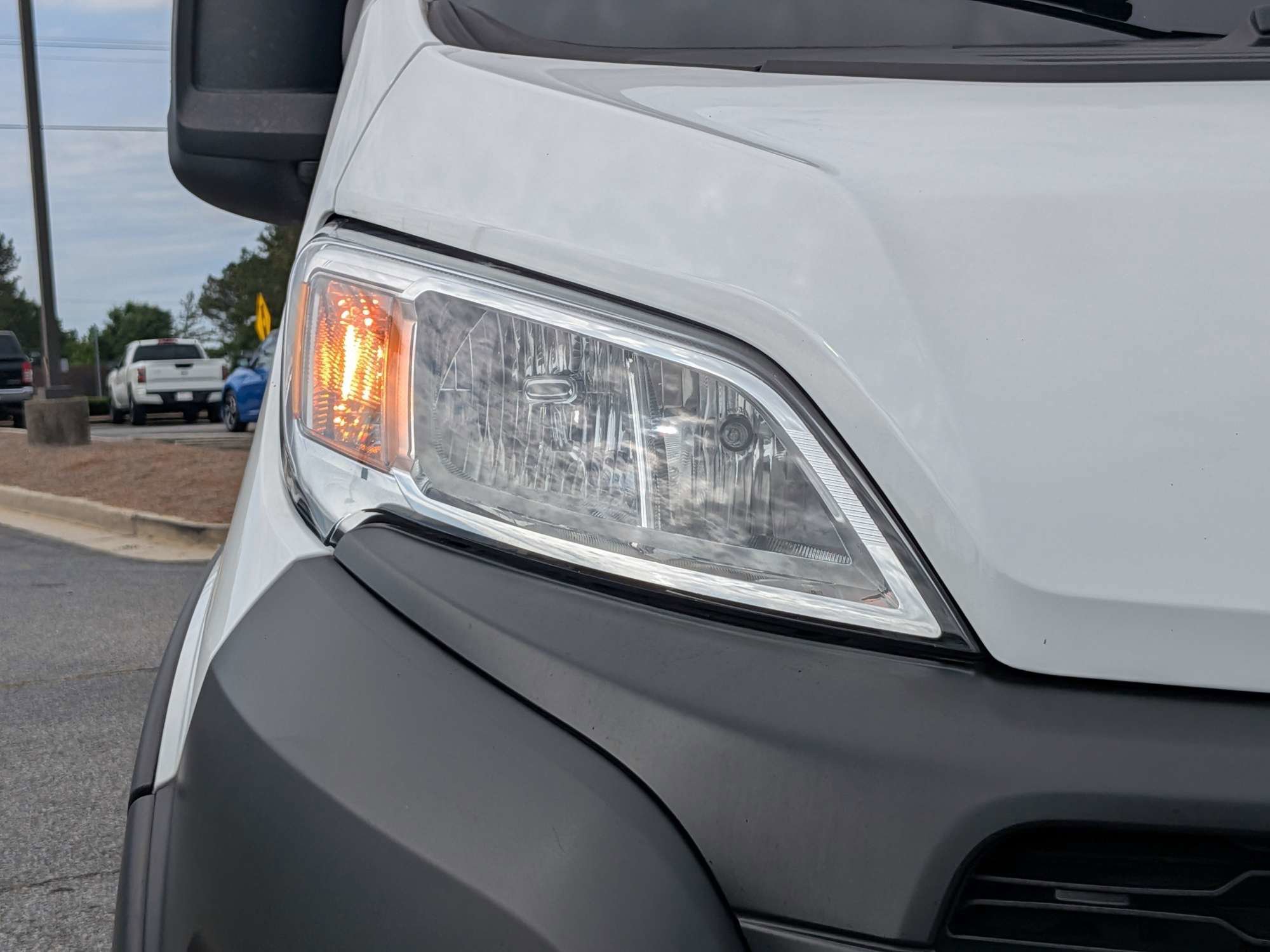 Used 2025 White Ram High Roof image 9