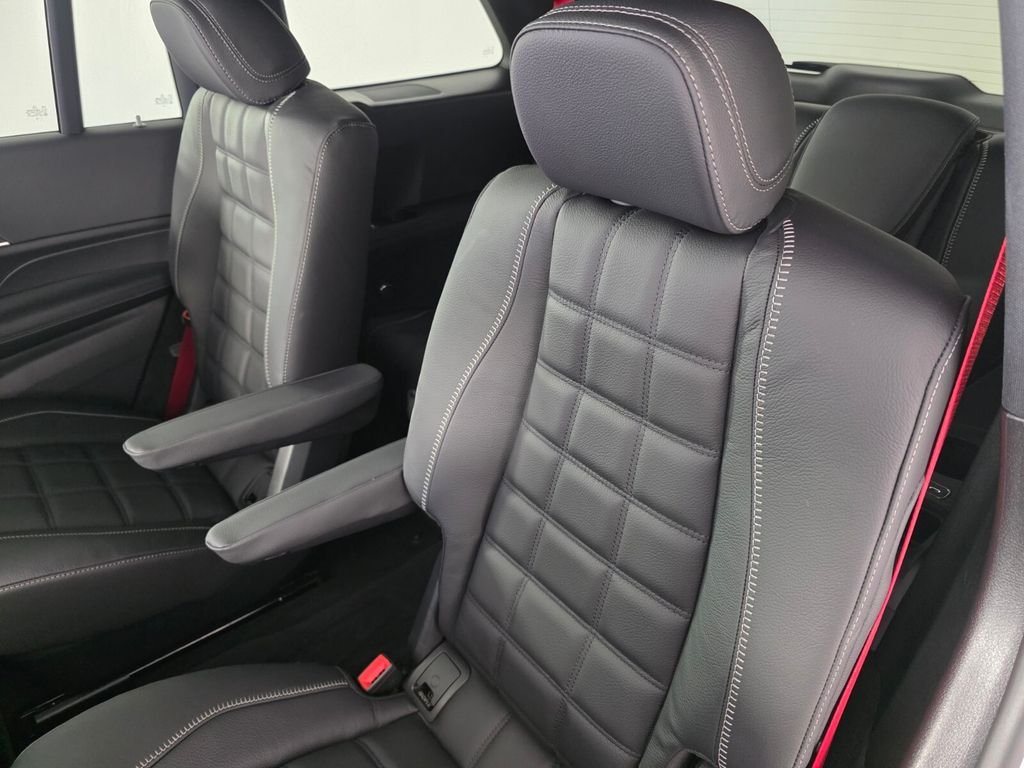 New 2027  Mercedes-Benz GLS 450 image 12