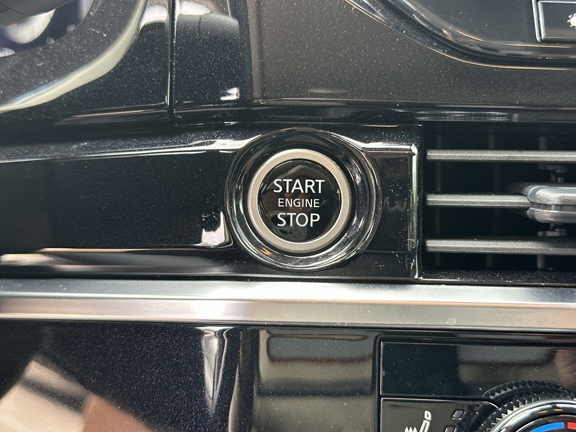 2024 Nissan Pathfinder Platinum - Photo 17