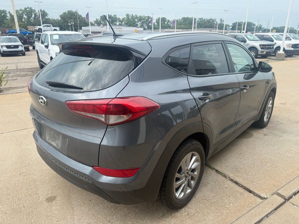 Used 2016 Coliseum Grey Hyundai SE image 6