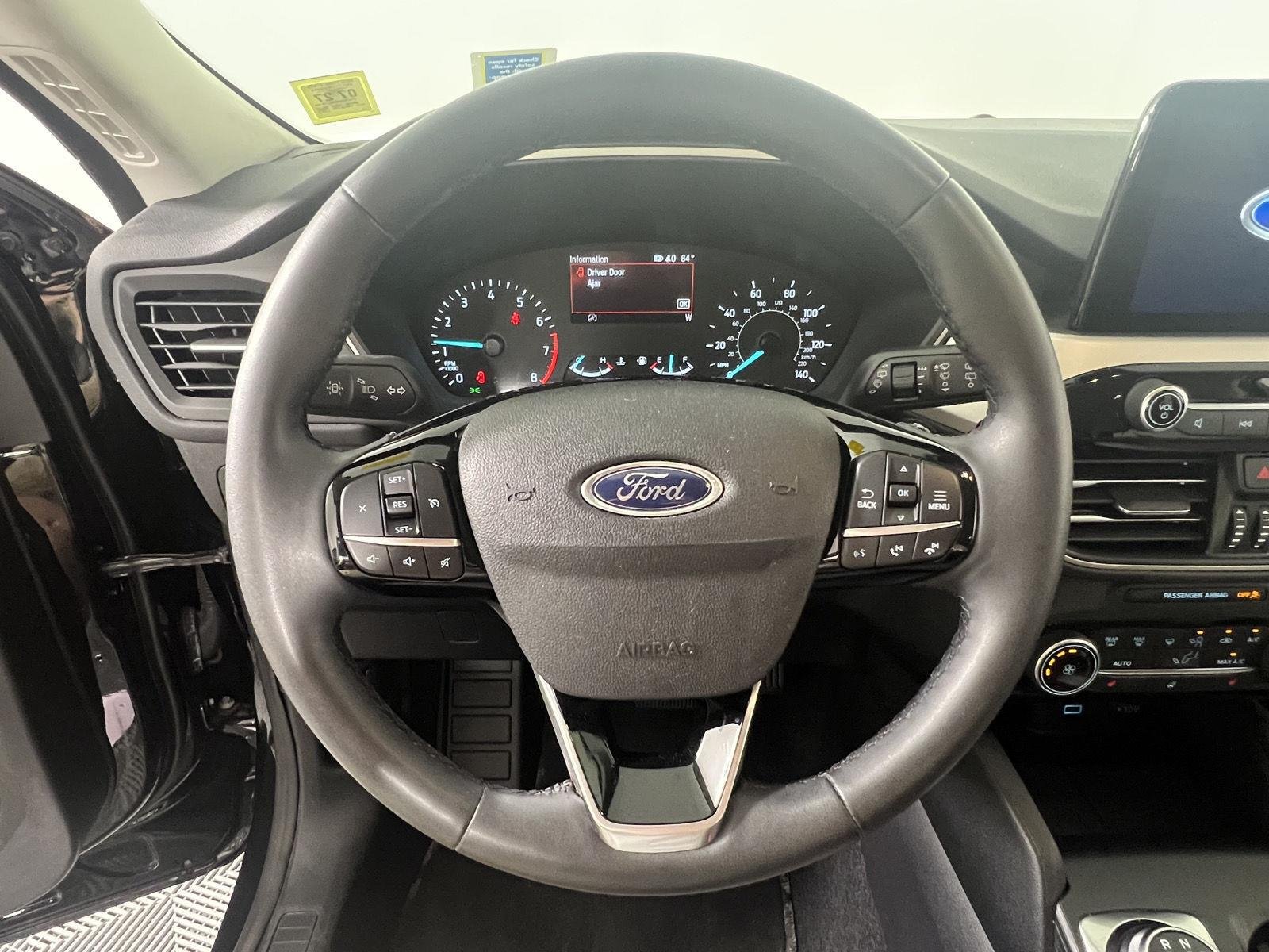 Used 2022 Agate Black Ford SE image 14