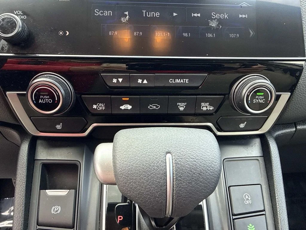 Used 2022 White Honda EX image 32