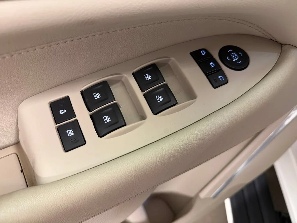 2019 Cadillac Escalade Premium Luxury - Photo 23