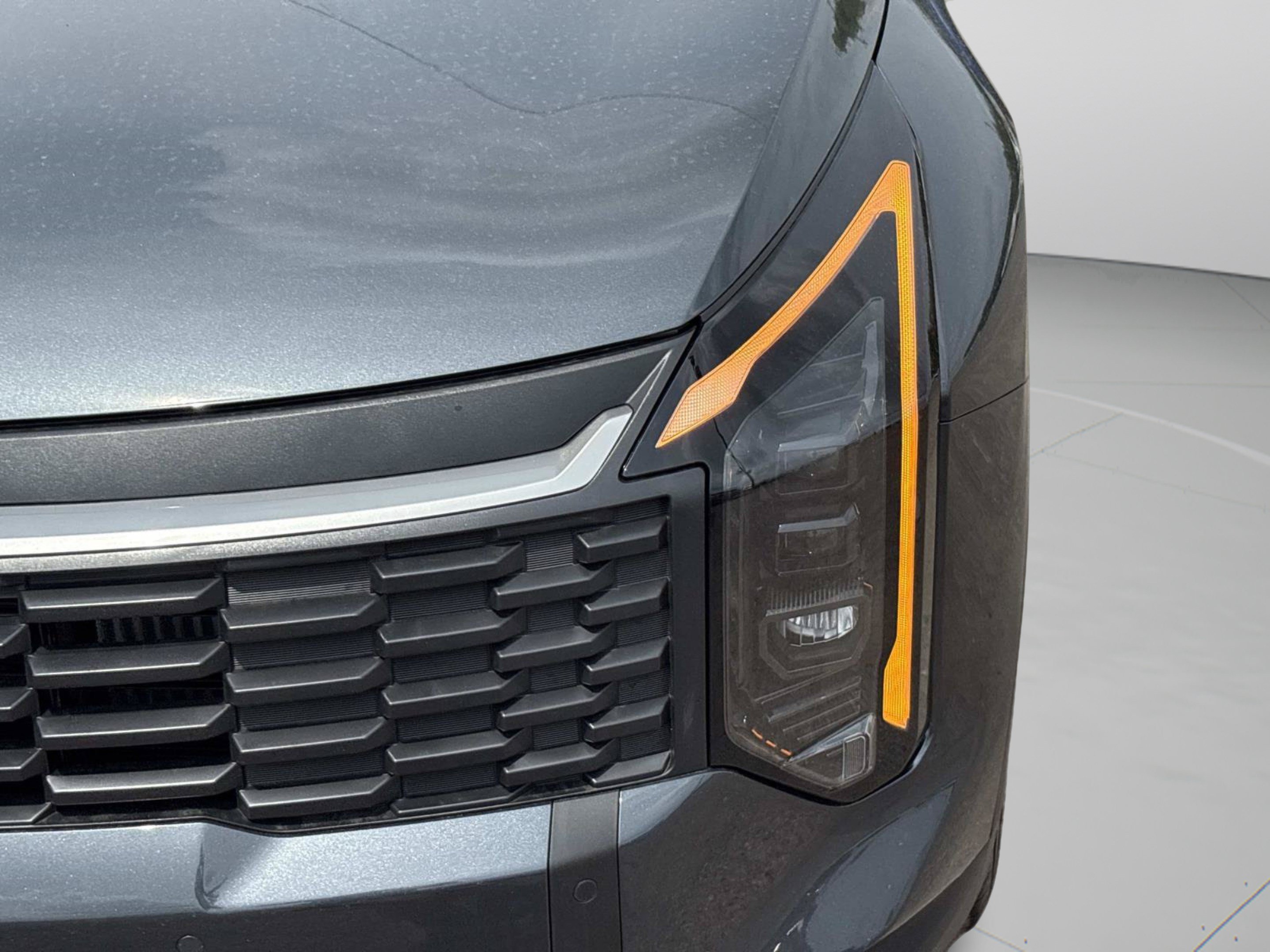 New 2027 Gravity Gray Kia LX image 10