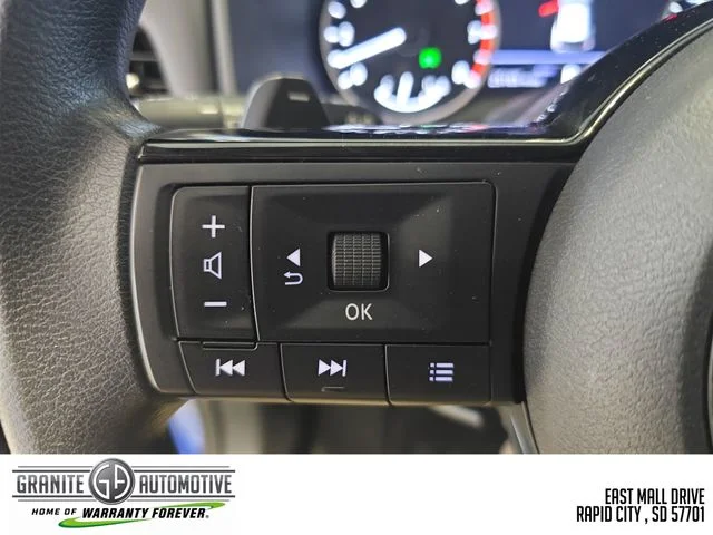 2023 Nissan Rogue SV - Photo 31