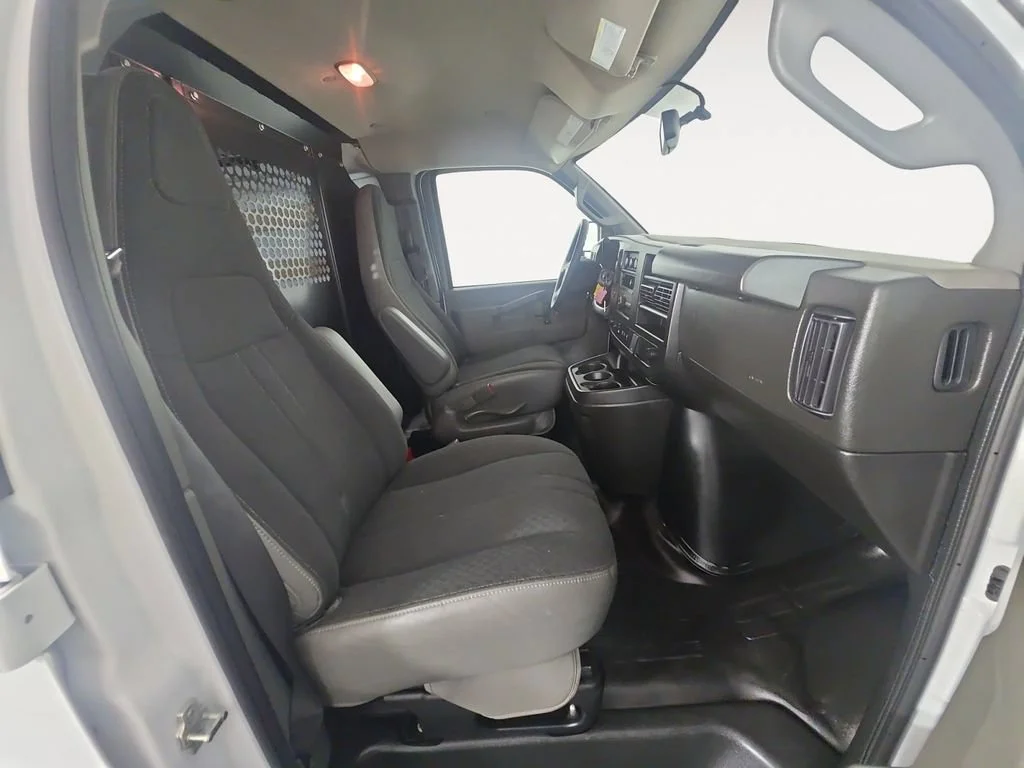 Used 2024 Summit White Chevrolet WT image 15