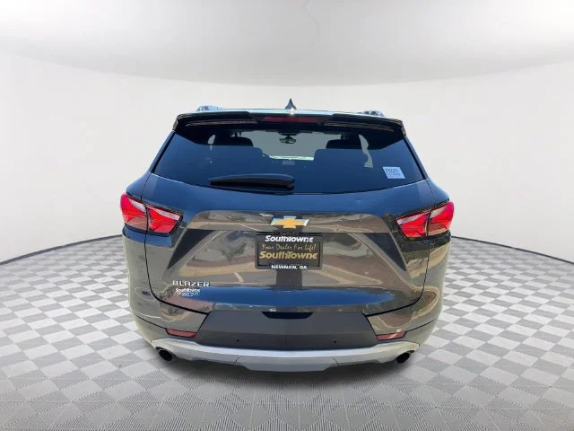Used 2022 IRON GRAY METALLIC Chevrolet LT image 6