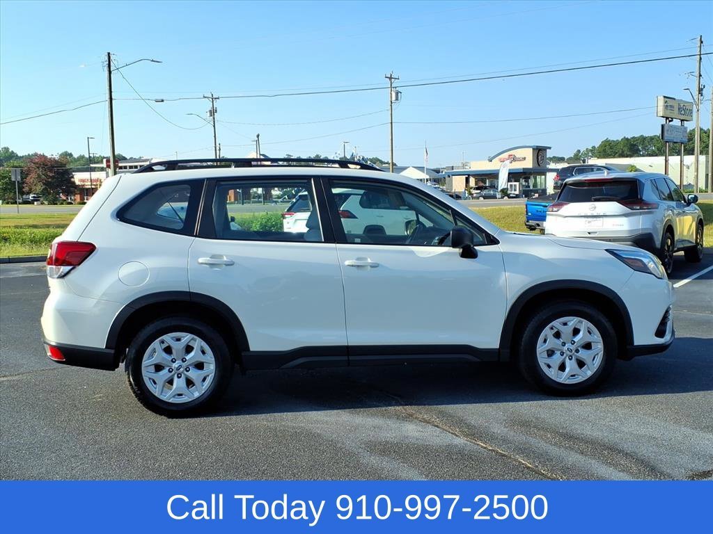 Used 2023 White Subaru  image 4