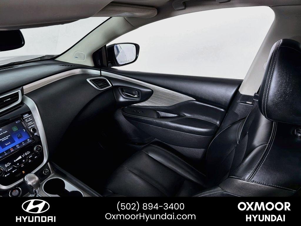 Used 2017 Brilliant Silver Metallic Nissan SL image 25
