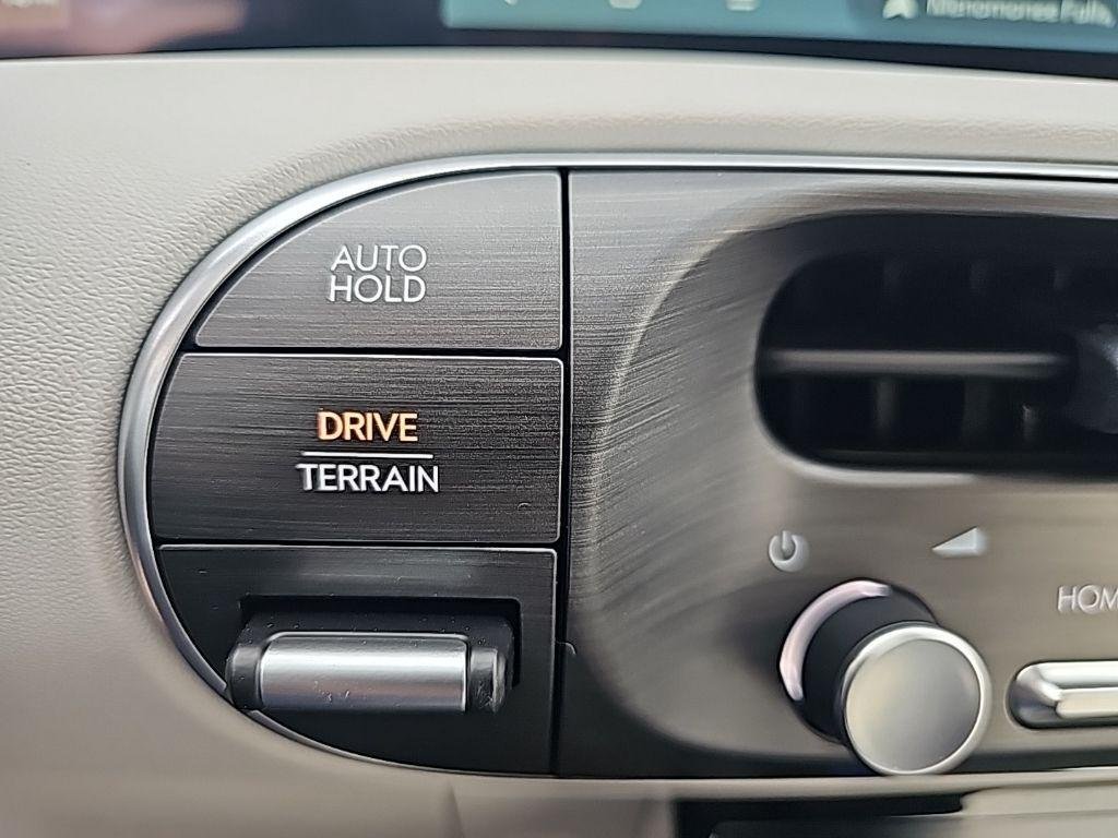 New 2026 Black Hyundai SEL AWD image 19
