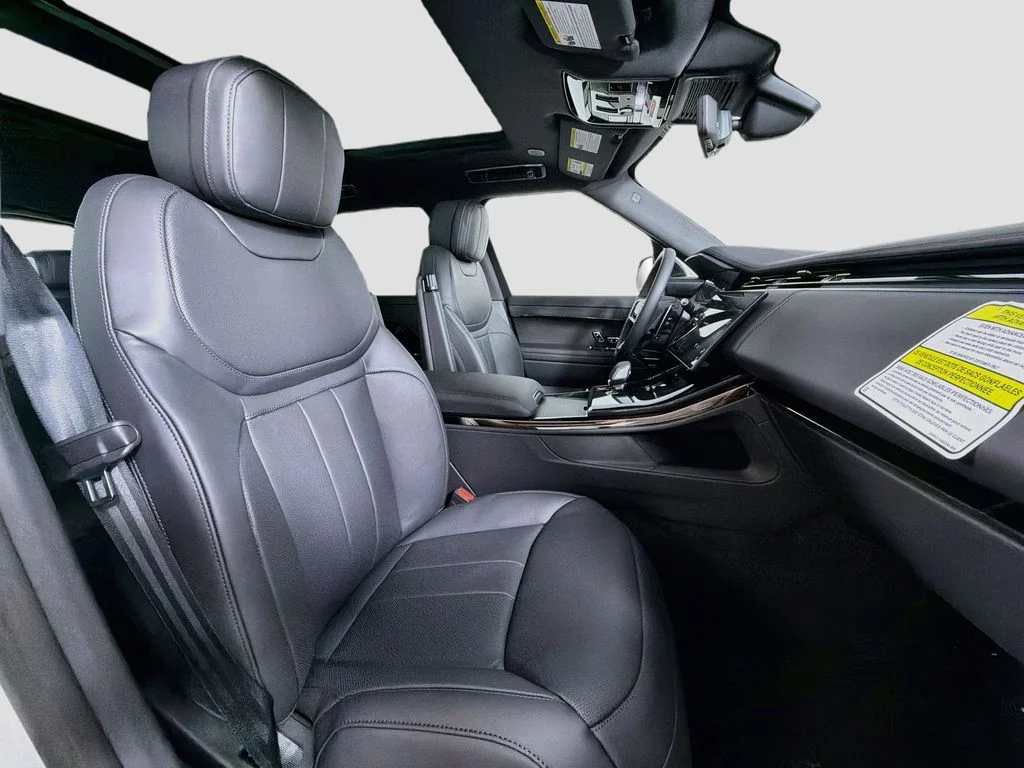 New 2026 Fuji White Land Rover Dynamic SE image 30