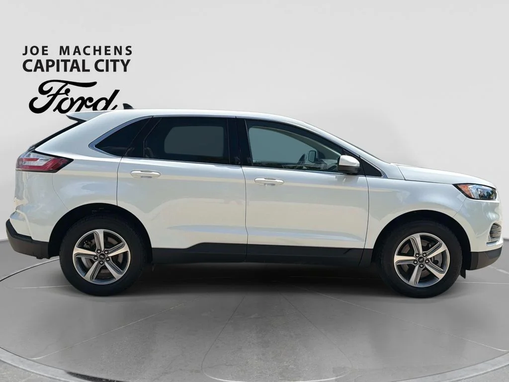 Used 2024 White Metallic Ford SEL image 3