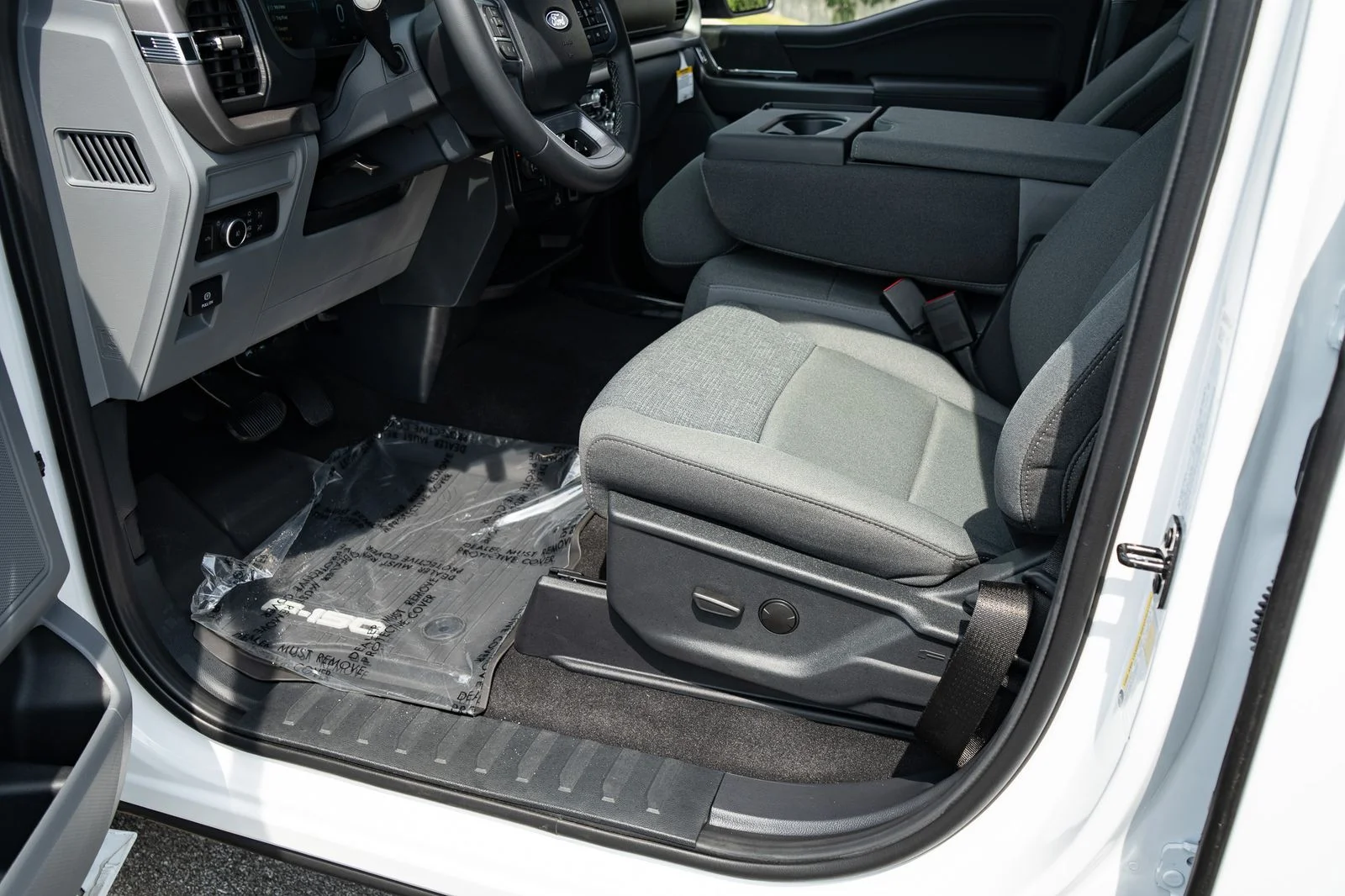 New 2026 White Ford XLT image 17