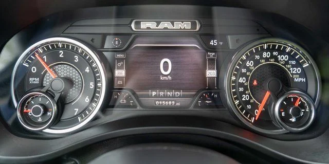 Used 2022 Silver Ram Laramie image 26