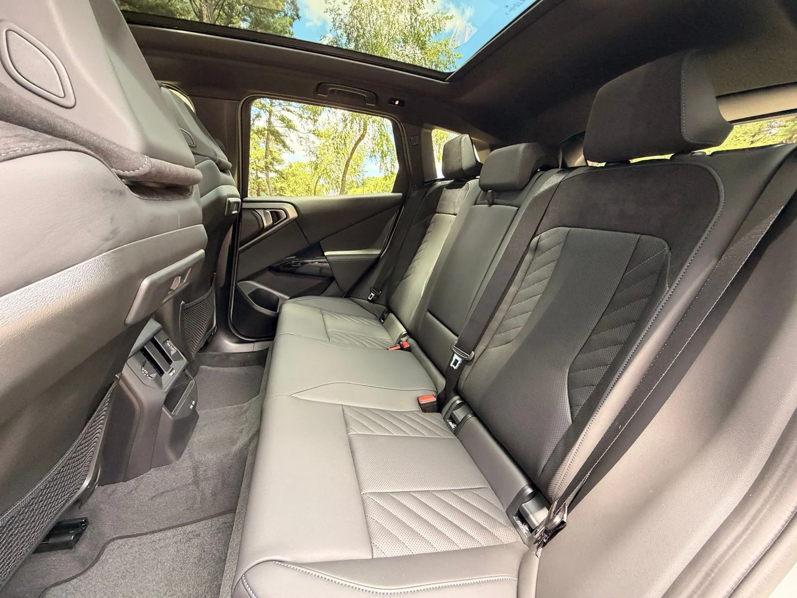 New 2026 Brooklyn Grey Metallic BMW 30 xDrive image 14