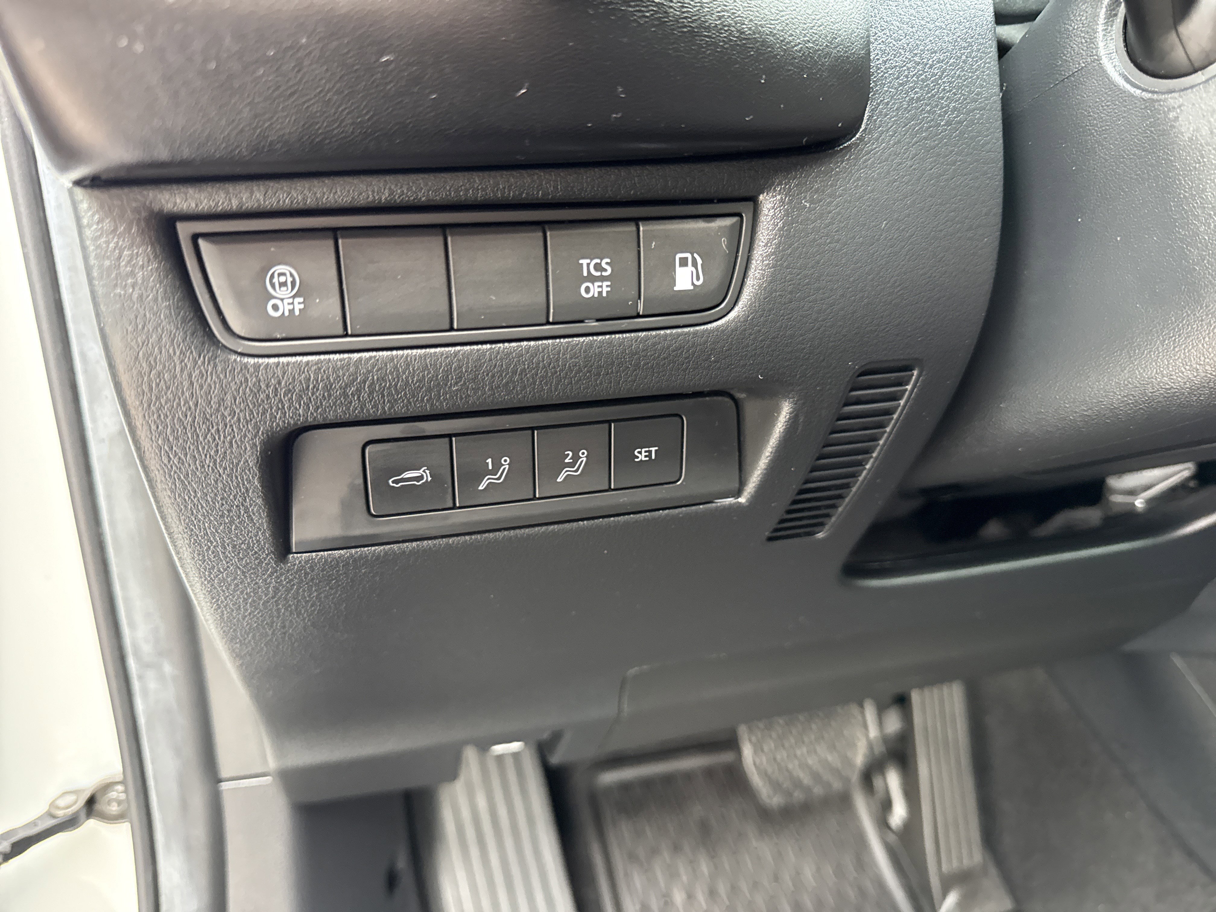 Used 2025 Wind Chill Pearl Mazda Premium Plus Package image 13