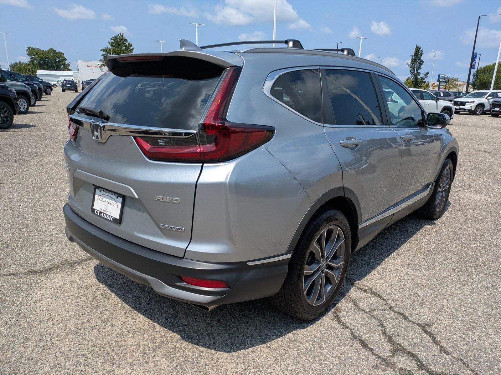 Used 2021 Lunar Silver Metallic Honda Touring image 4