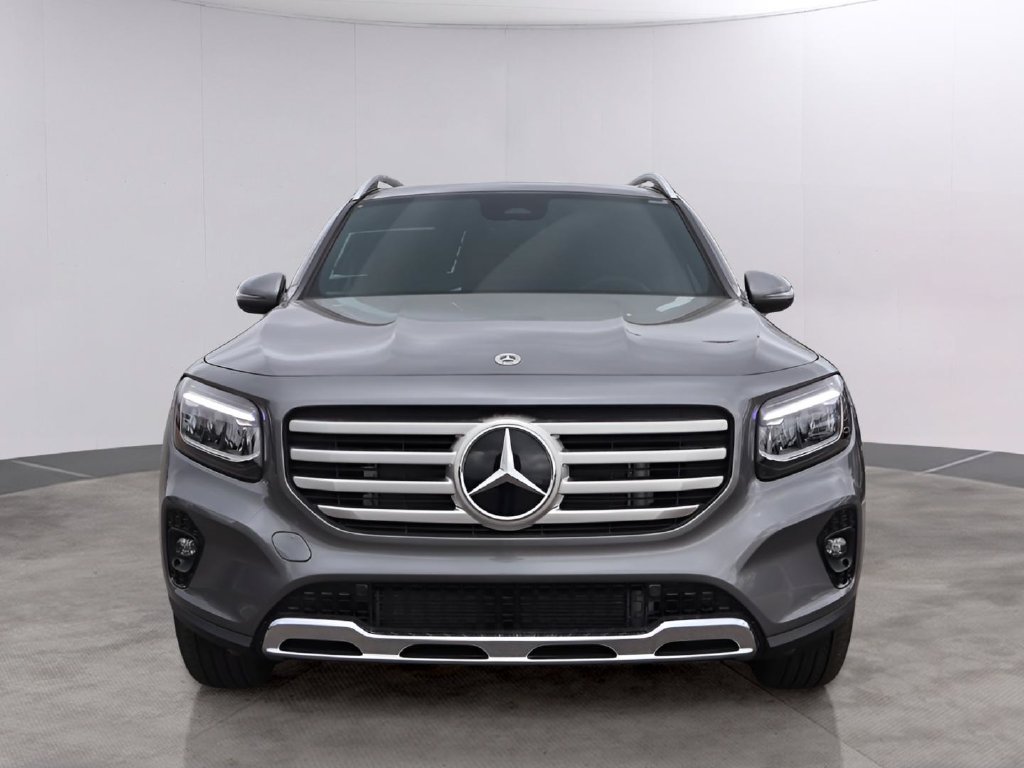 Used 2026 Mountain Grey Metallic Mercedes-Benz GLB 250 image 2