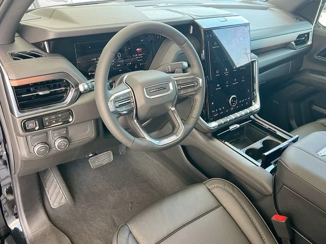 2026 GMC Yukon Denali - Photo 6