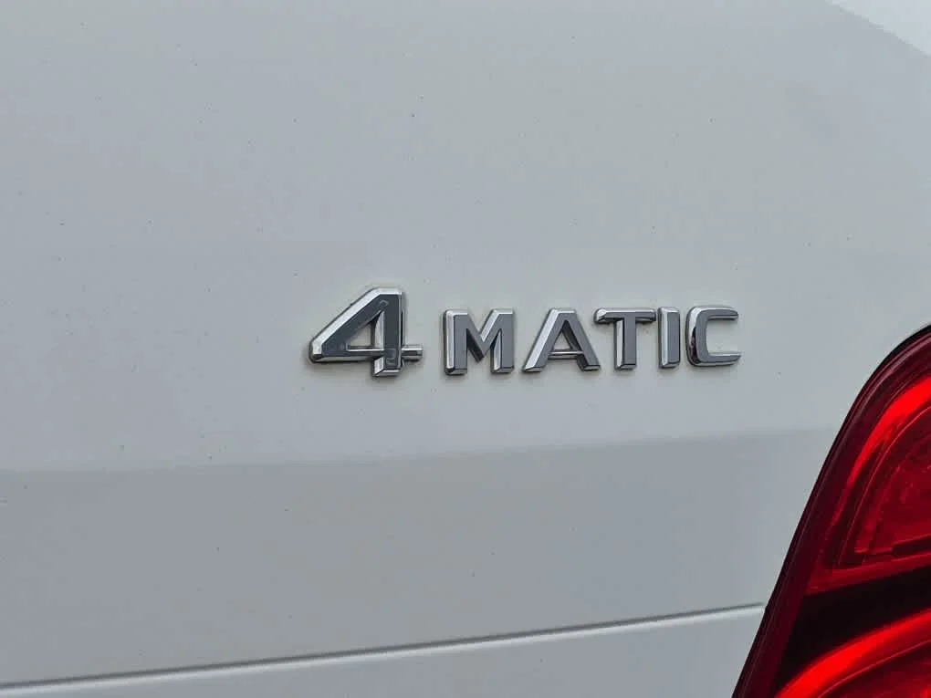 Used 2013 Polar White Mercedes-Benz GLK 350 image 19