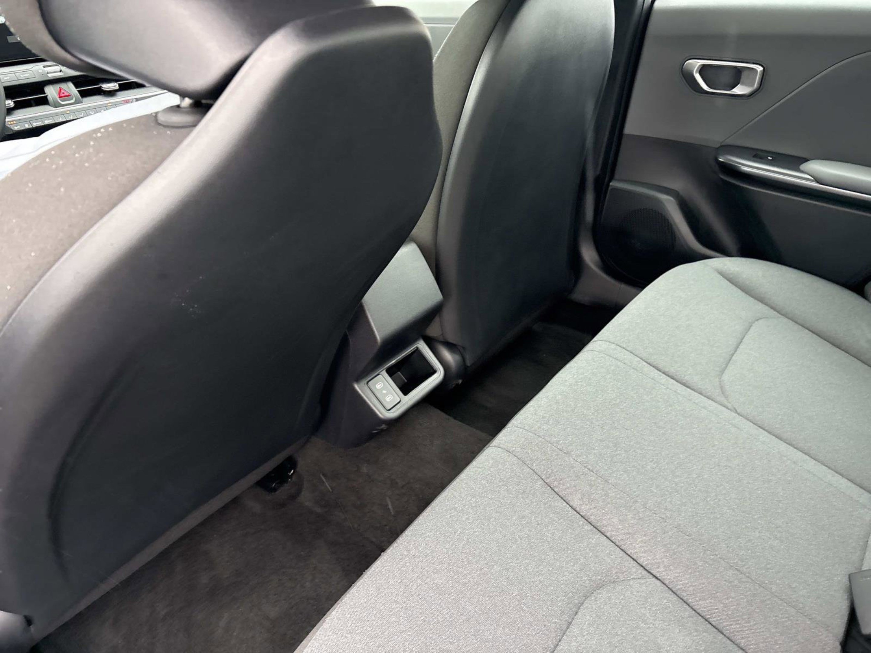 New 2025 Deep Sea Blue Kia LXS image 15