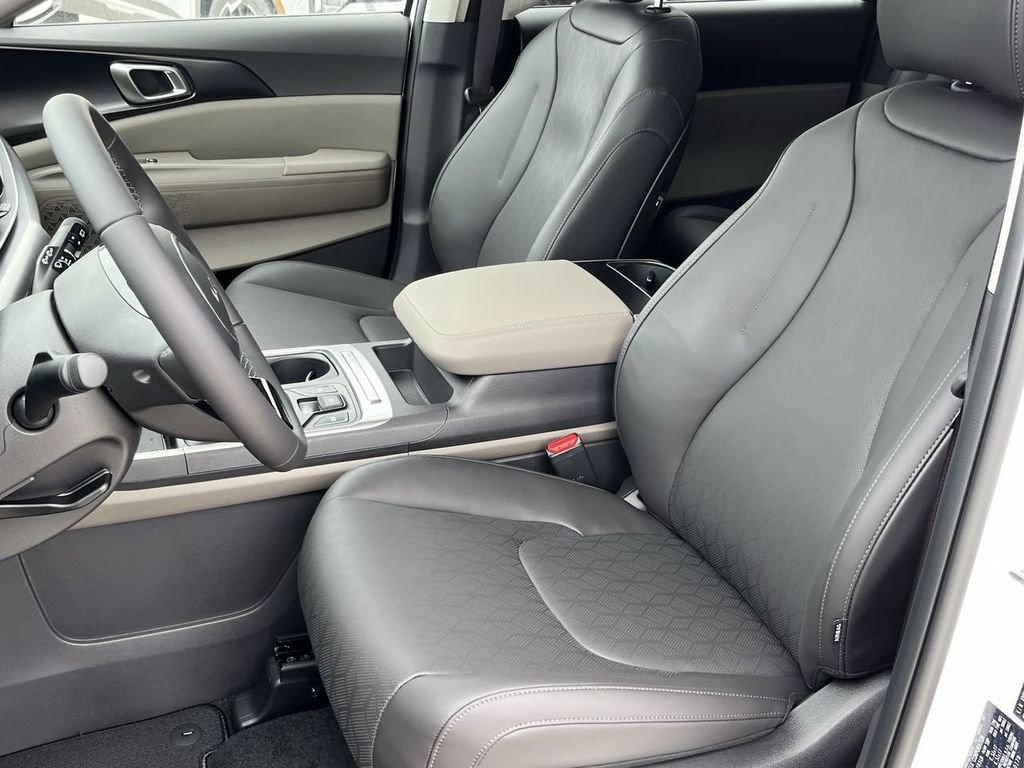 2026 Kia Carnival LXS - Photo 19