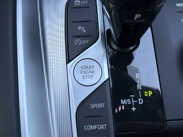 Used 2023 White BMW sDrive30i image 27