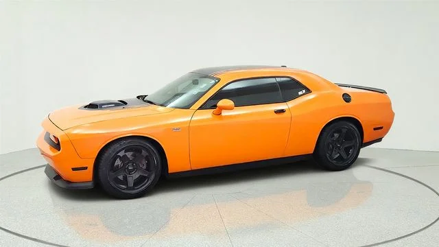 Used 2014 Orange Dodge R/T Shaker image 6