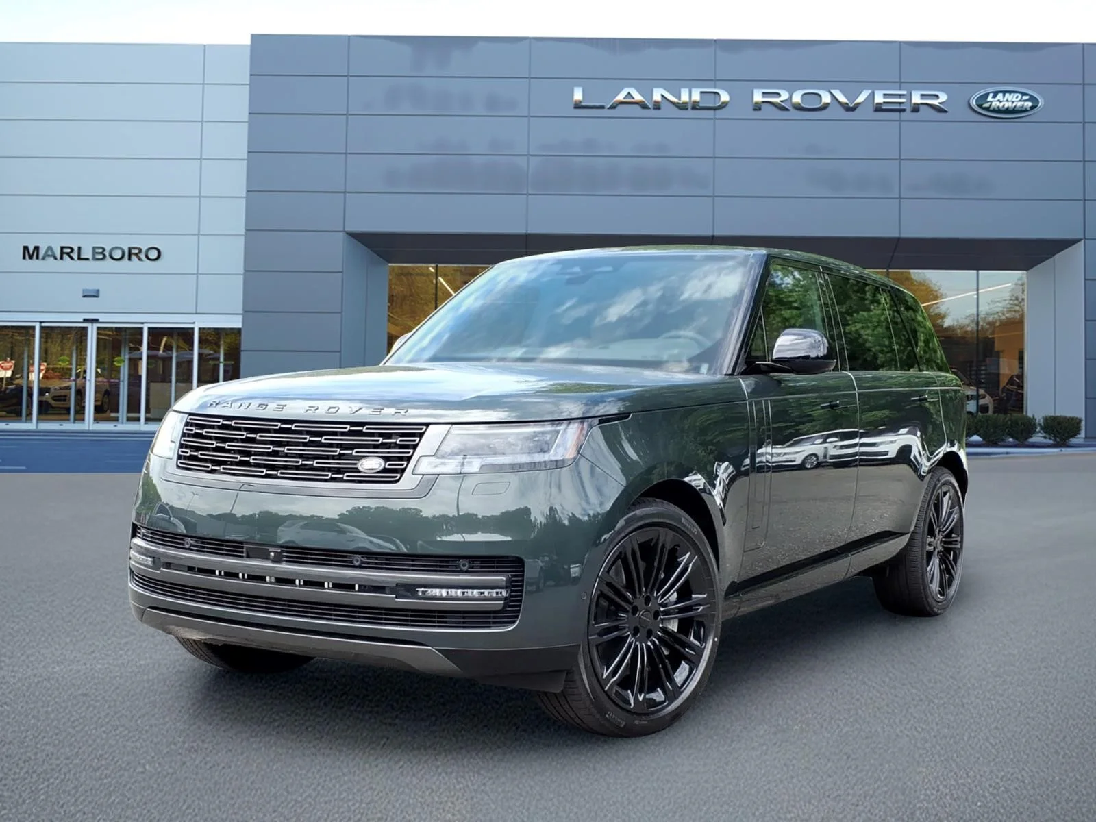 2026 Land Rover Range Rover 4.4 SE LWB 7's photo