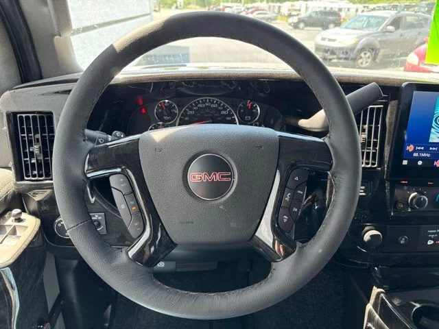 New 2026 Special Exterior Color GMC Explorer Limited SE image 30