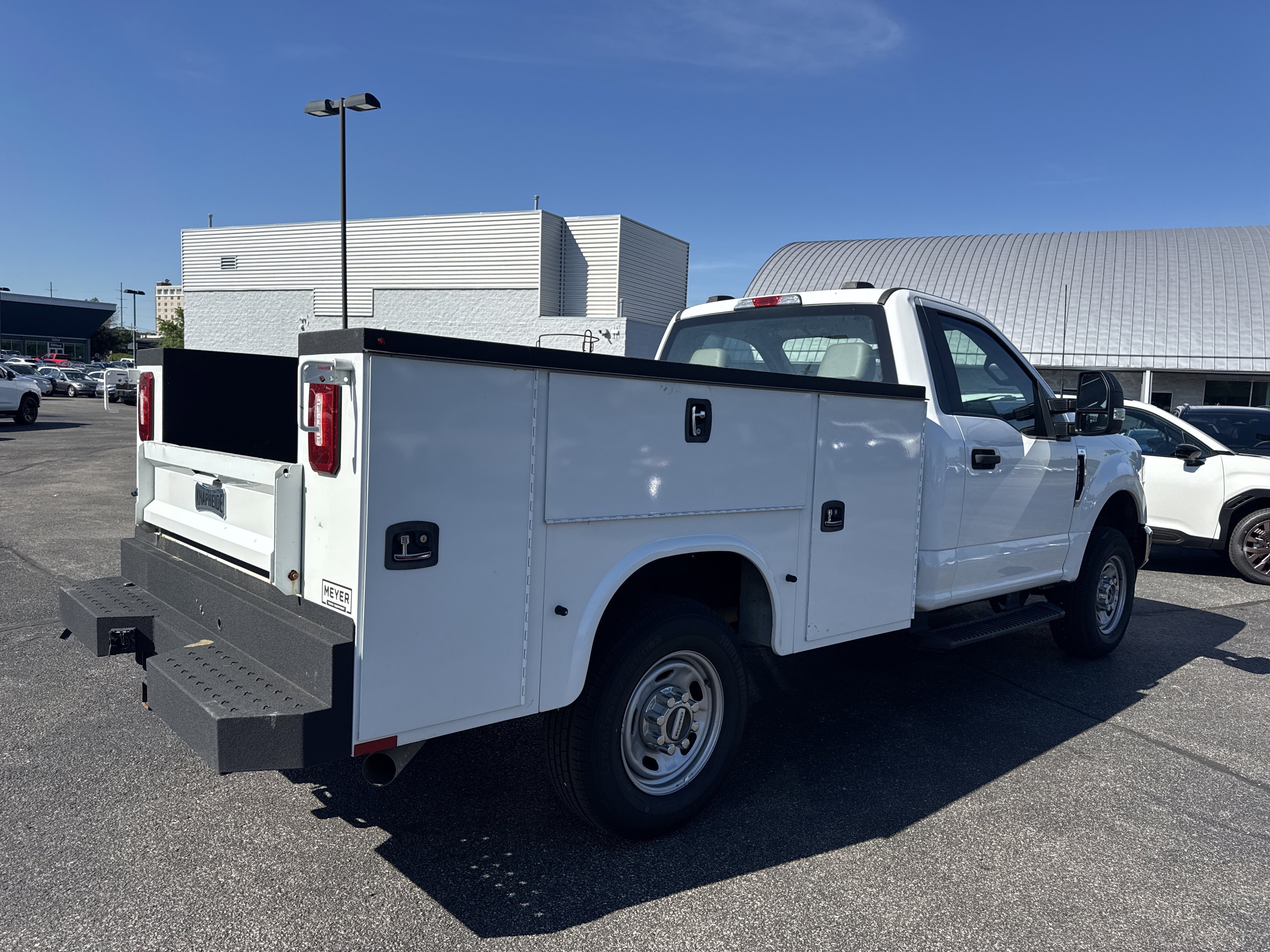 Used 2022 Oxford White Ford XL image 3