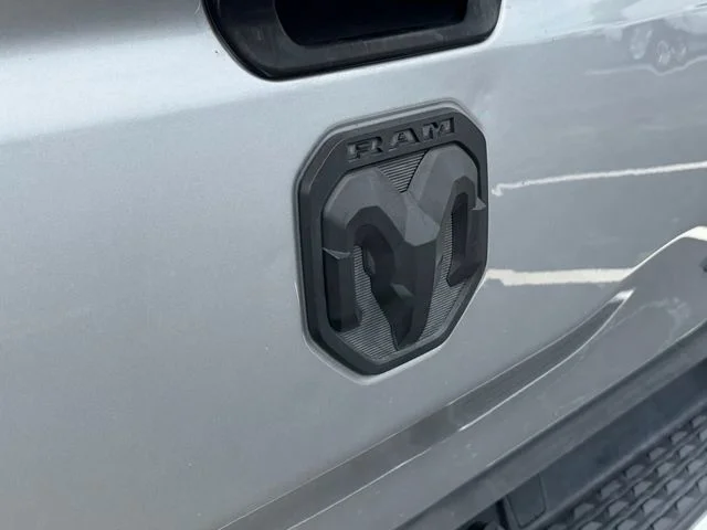 Used 2019 Silver Ram Laramie image 16