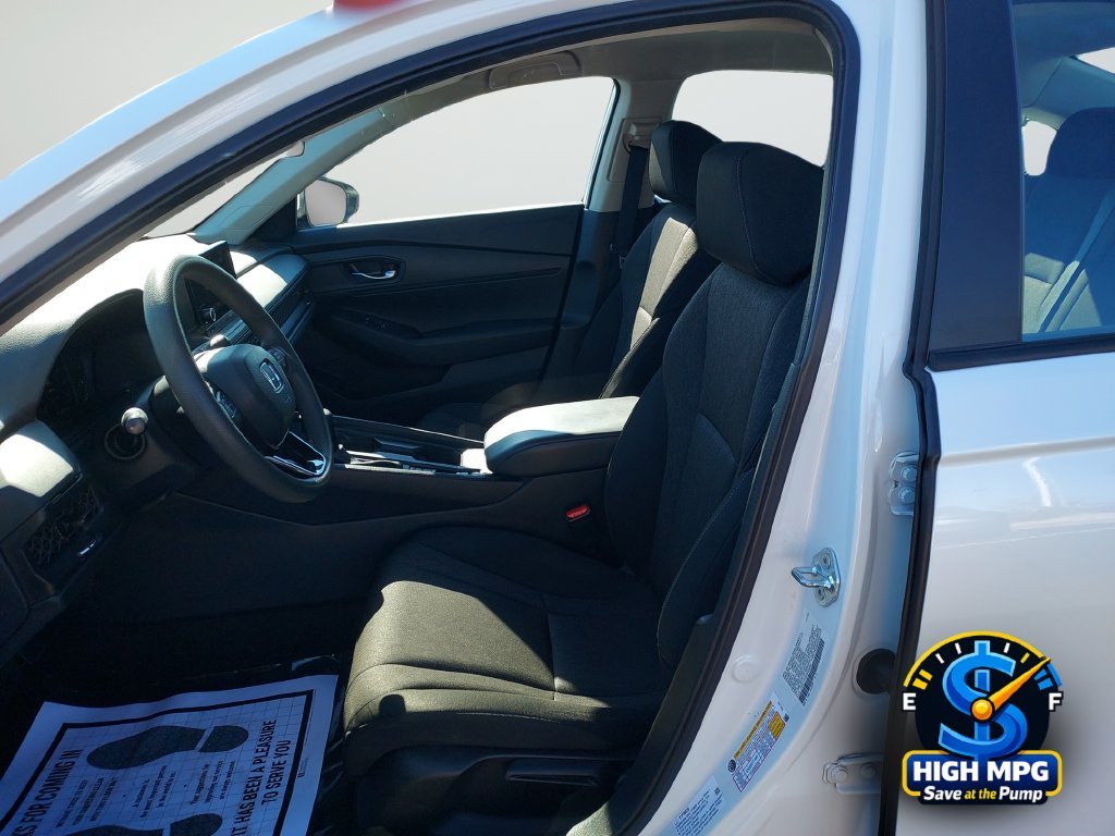 Used 2025 White Honda LX image 29