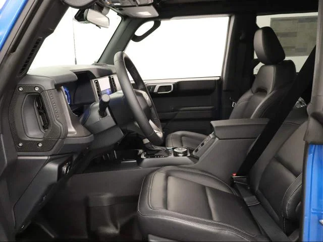 New 2026 Velocity Blue Metallic Ford Badlands® image 33