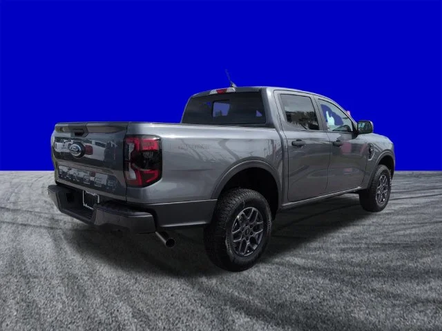 New 2026 Carbonized Gray Metallic Ford XLT image 4