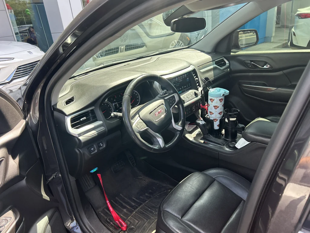 Used 2017 IRIDIUM METALLIC GMC SLT image 4