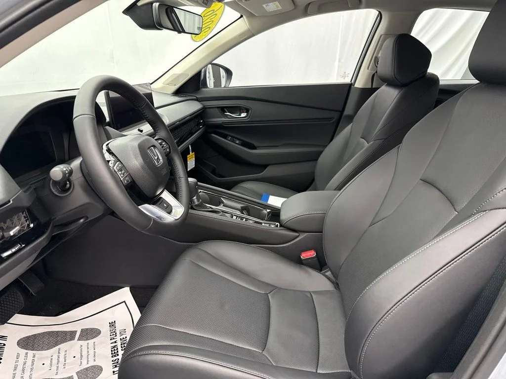 New 2026 Urban Gray Pearl Honda Touring image 17