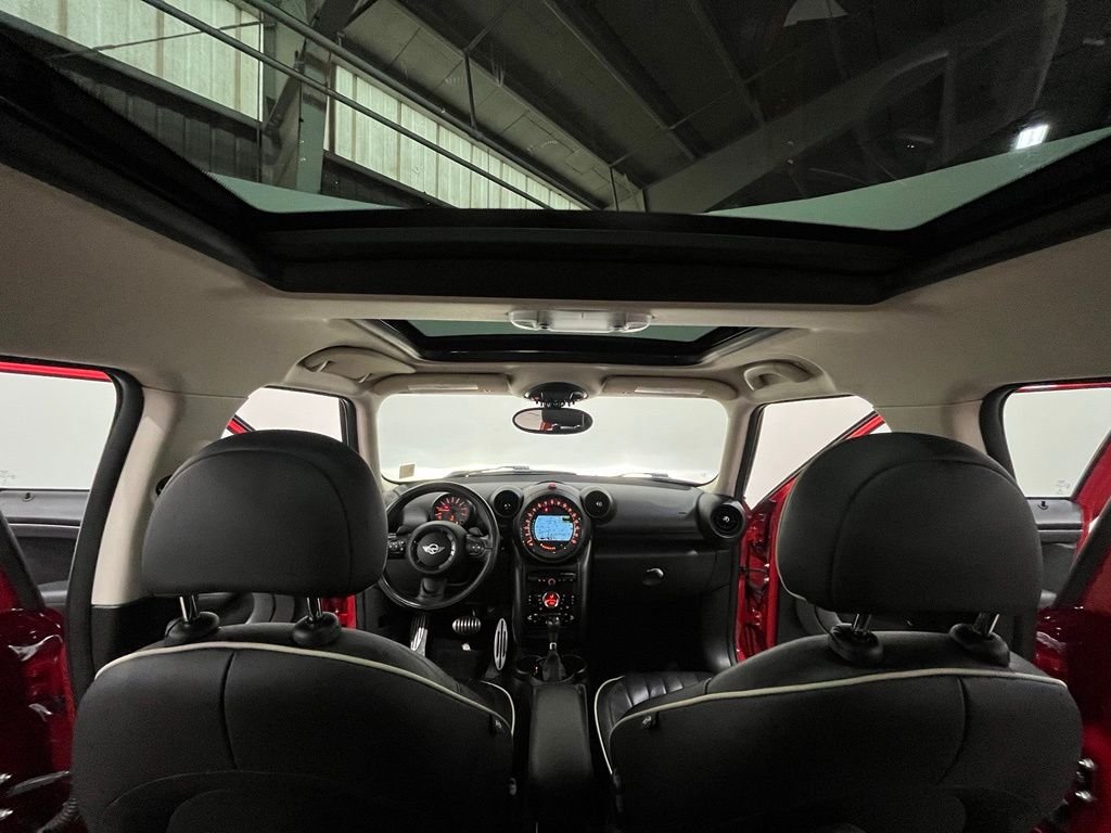 Used 2016 Red MINI Base image 25