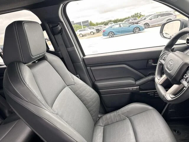 Used 2025 Cutting Edge Toyota TRD Off-Road Premium HV image 11